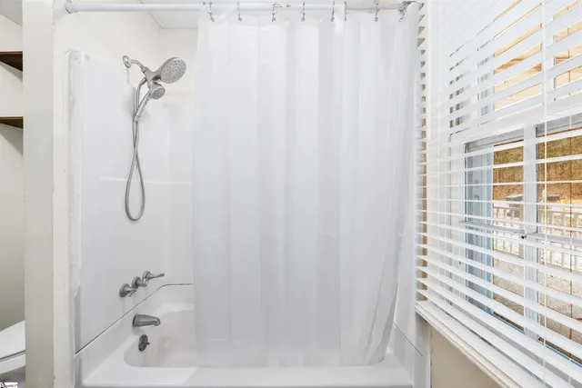 $240,000 | 1016 Lee Vaughn Road, Simpsonville, SC 29681