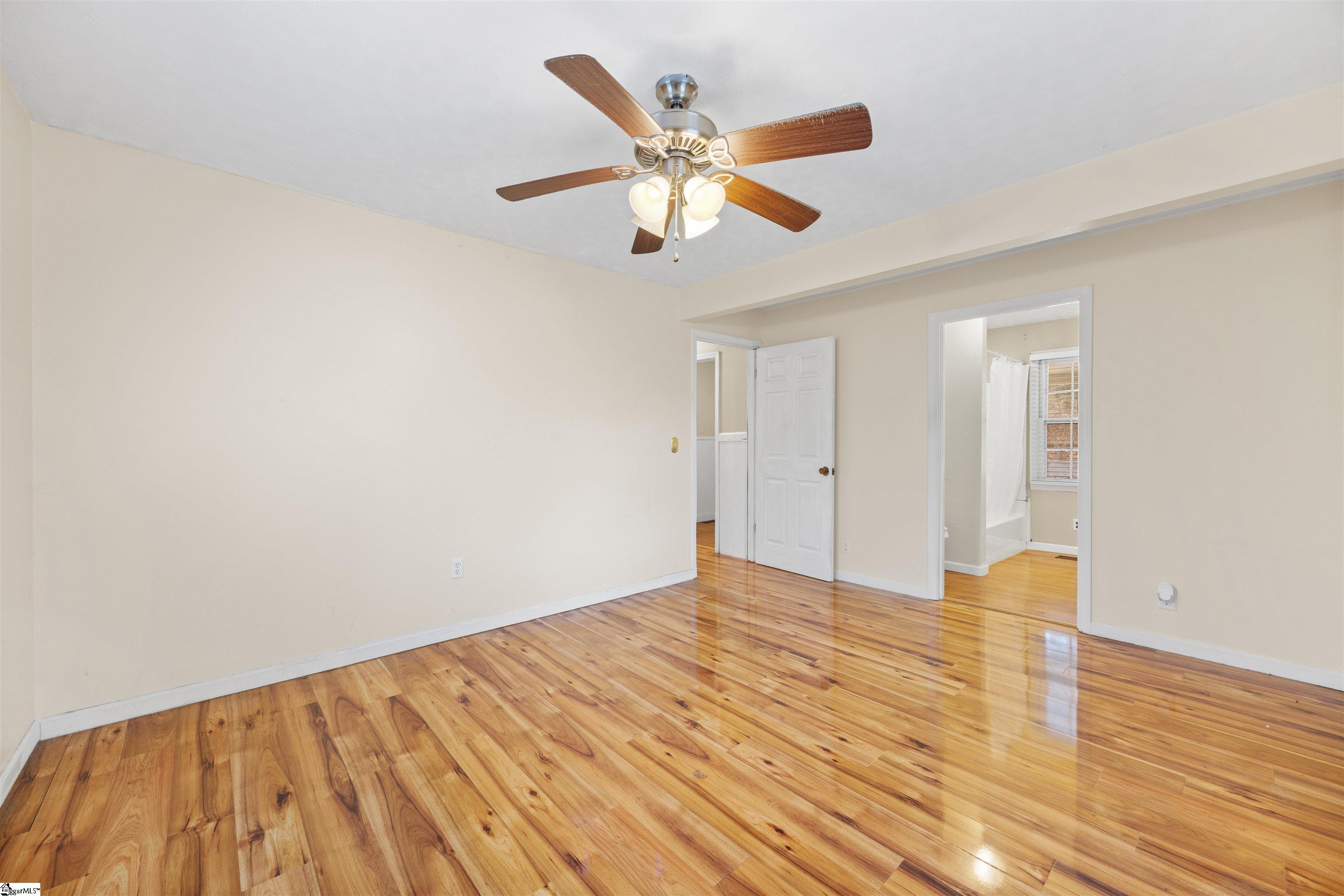 1016 Lee Vaughn Road Simpsonville, SC 29681 - Photo 39 of 41 Gallery Image 39