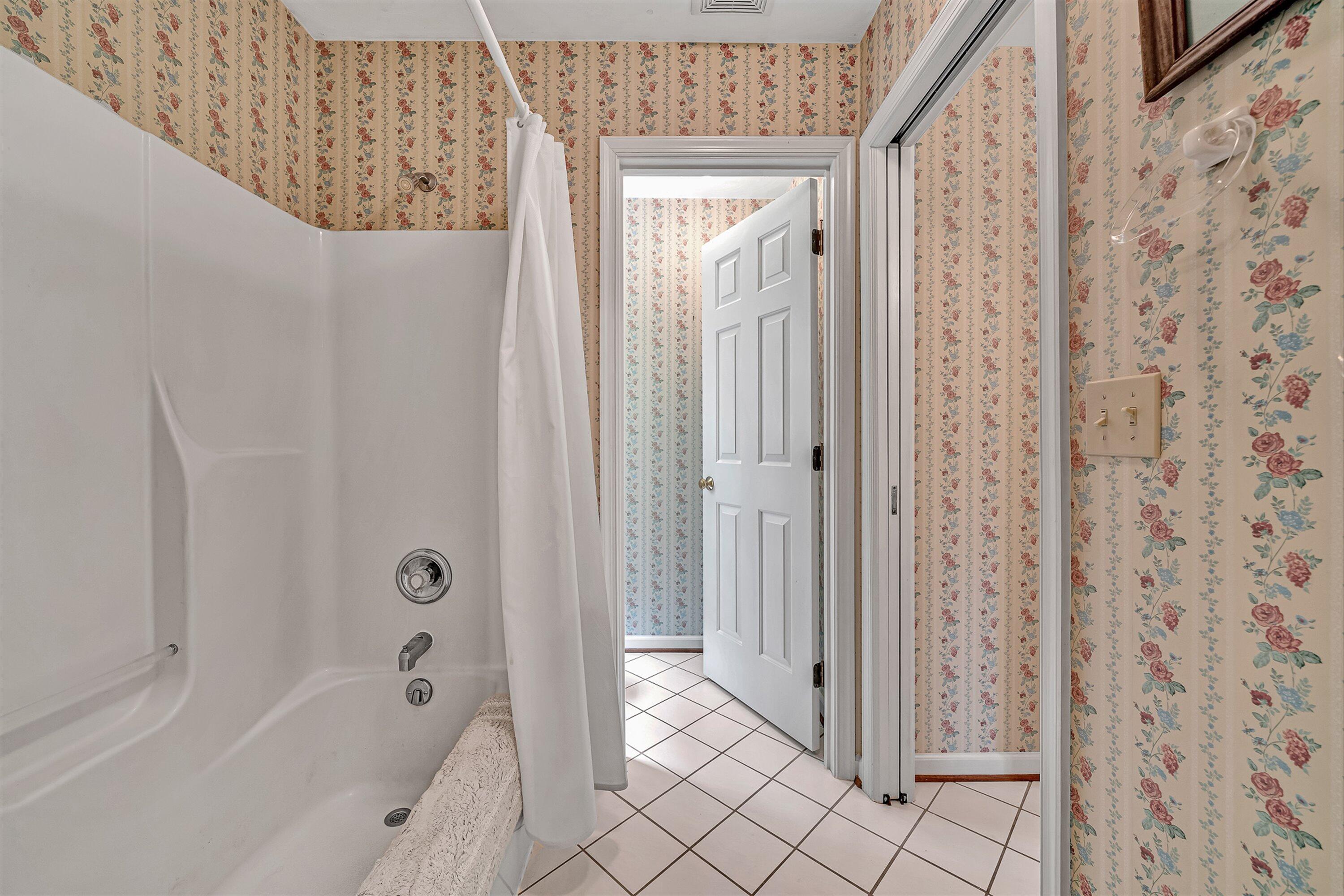 1840 Mountain View Road Vinton, VA 24179 - Photo 30 of 47 30-VM-05700