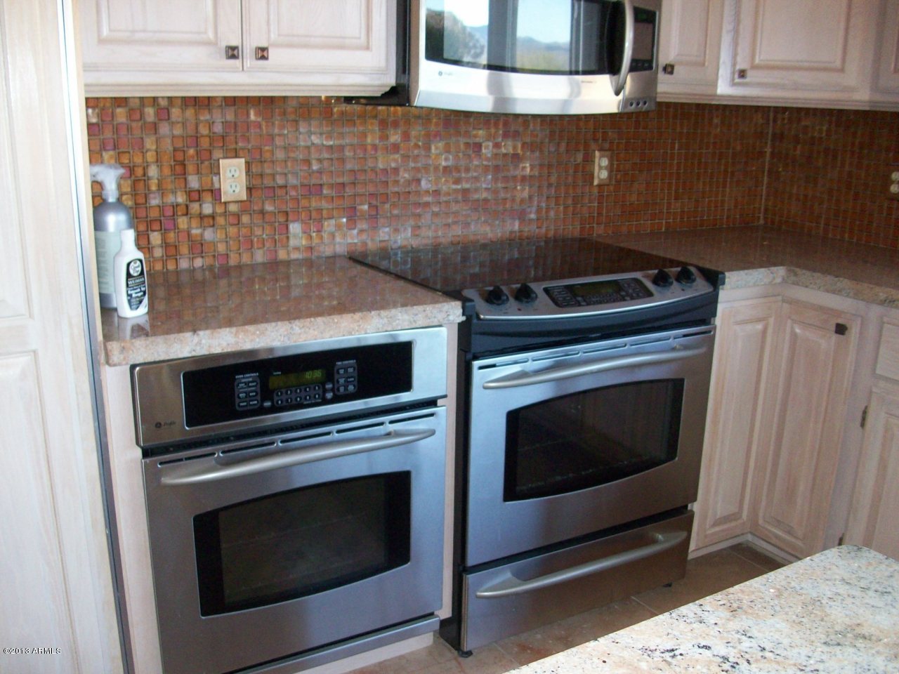 19118 East Poco Rio Drive Rio Verde, AZ 85263 - Photo 15 of 50 Kitchen cooktop+2 oven s