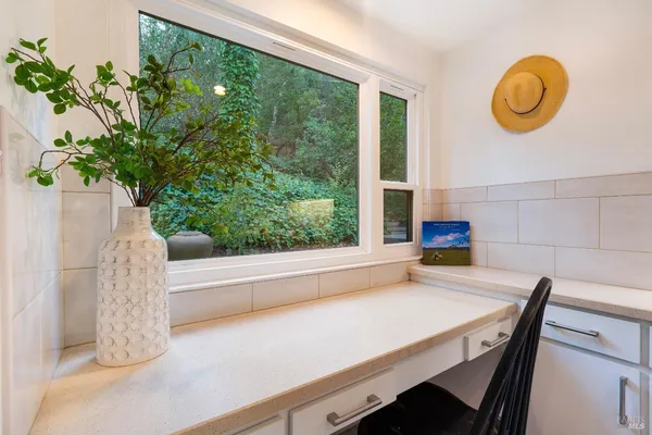 $2,400,000 | 1590 Sylvaner Avenue, St. Helena, CA 94574