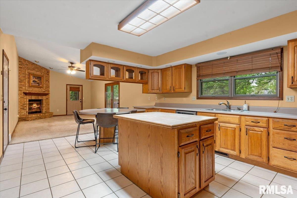 3990 Springer Lane Springfield, IL 62711 - Photo 16 of 47 Gallery Image 16