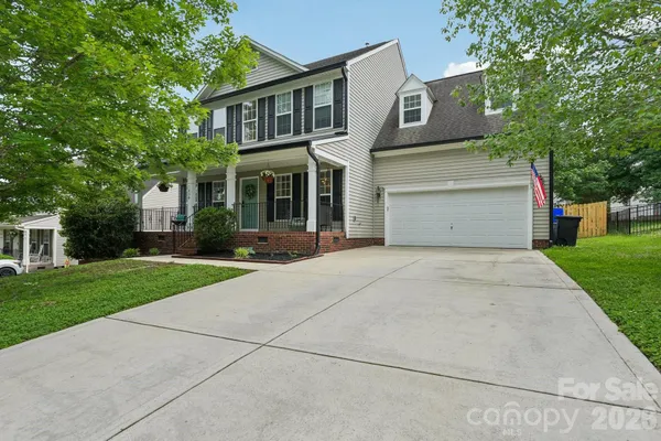 $548,000 | 1038 Pepperwood Place, Lake Wylie, SC 29710