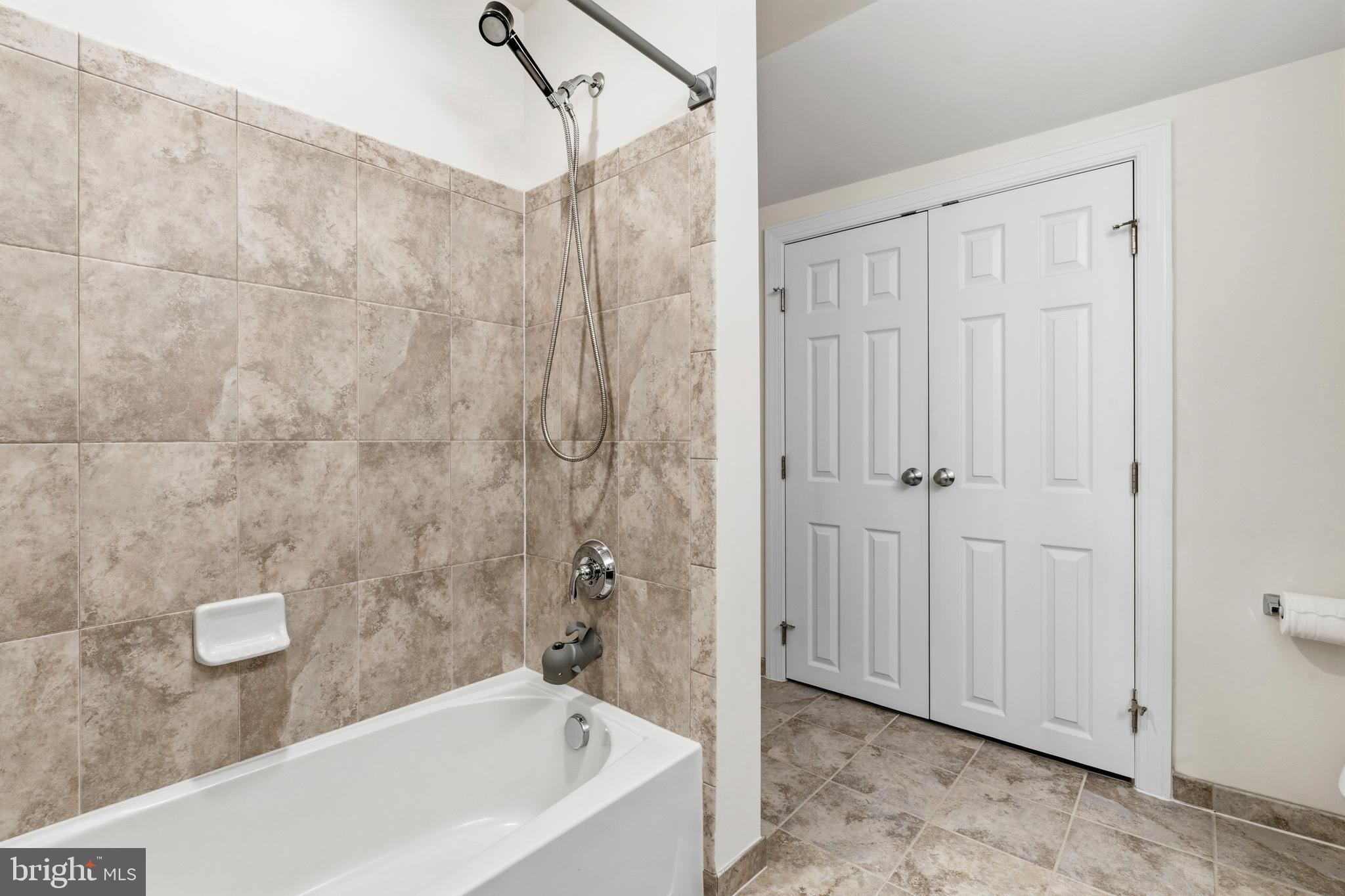 7891 Carbondale Way Springfield, VA 22153 - Photo 35 of 39