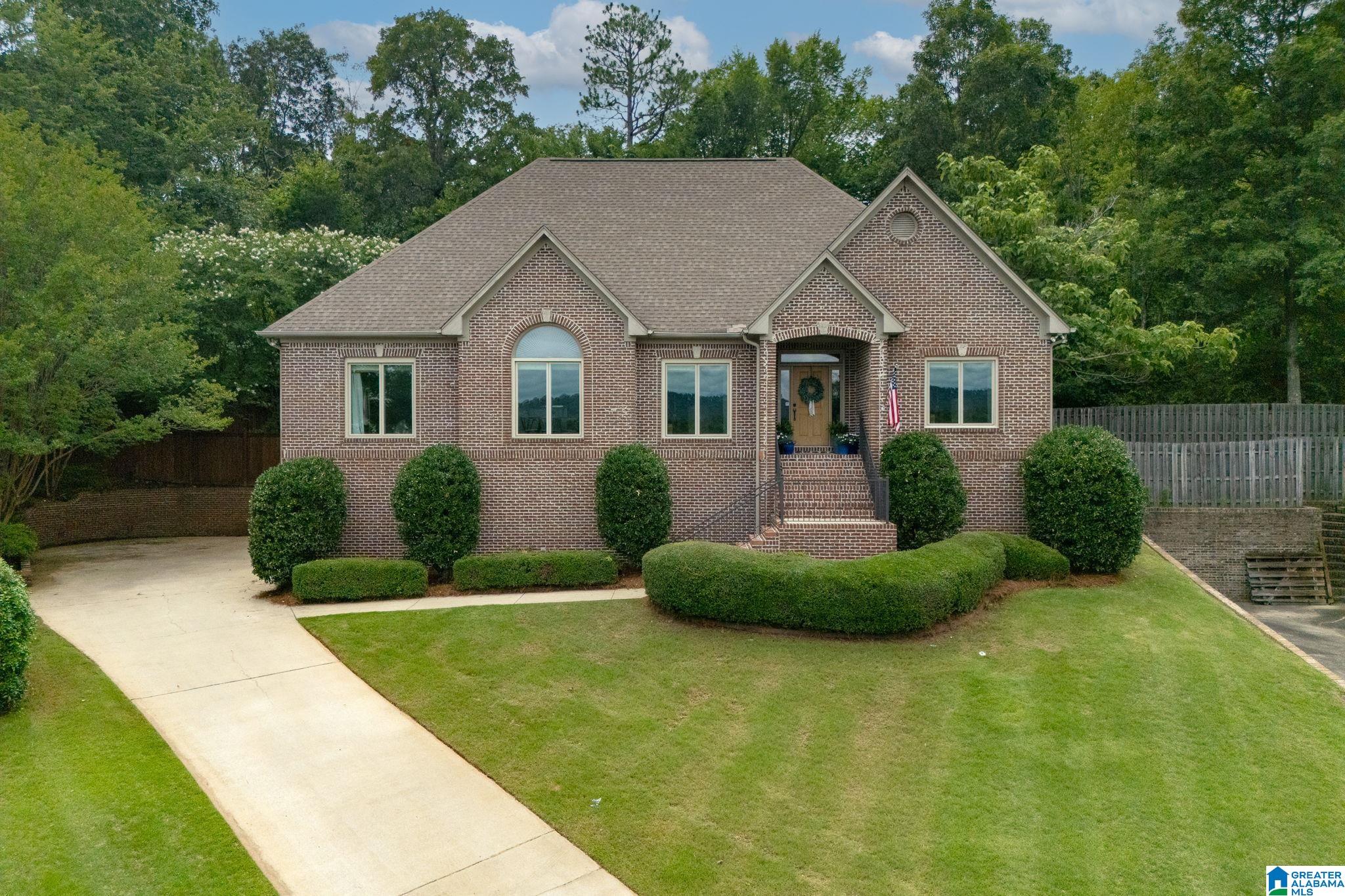 813 Meadow Ridge Lane Birmingham, AL 35242 - Photo 2 of 41