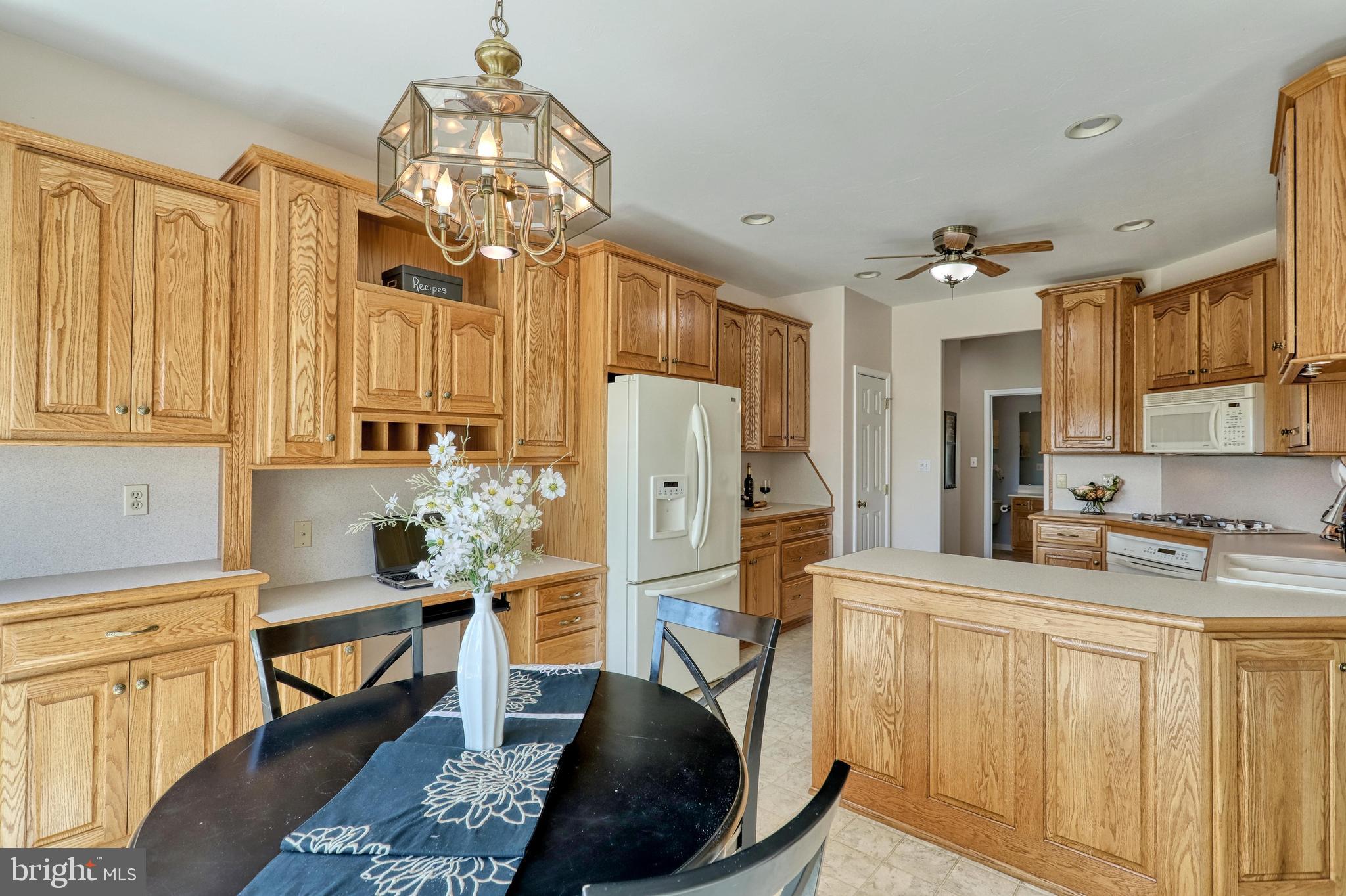 210 Ridgefield Drive York, PA 17403 - Photo 13 of 71 Gallery Image 13