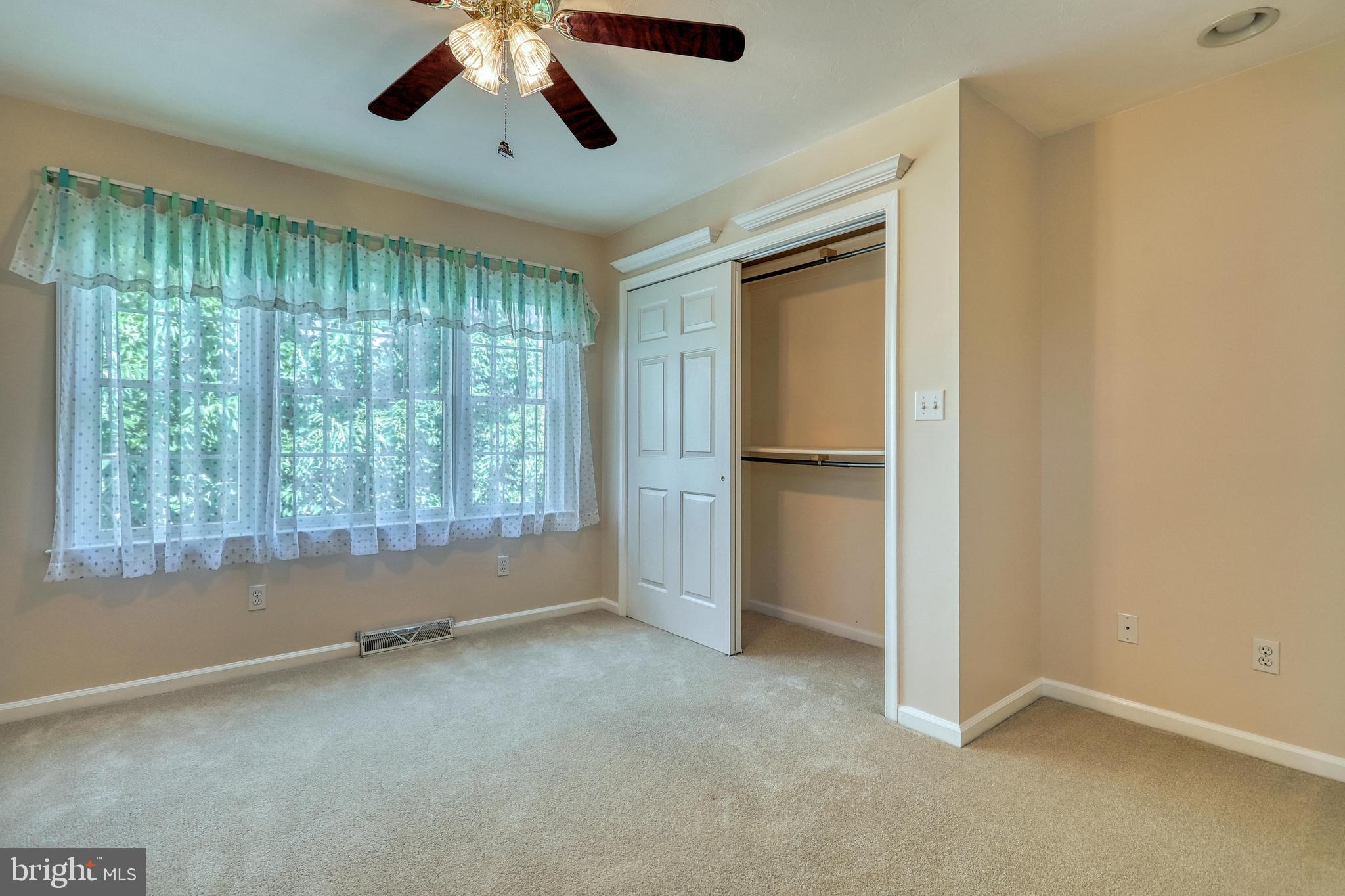210 Ridgefield Drive York, PA 17403 - Photo 34 of 71 Gallery Image 34