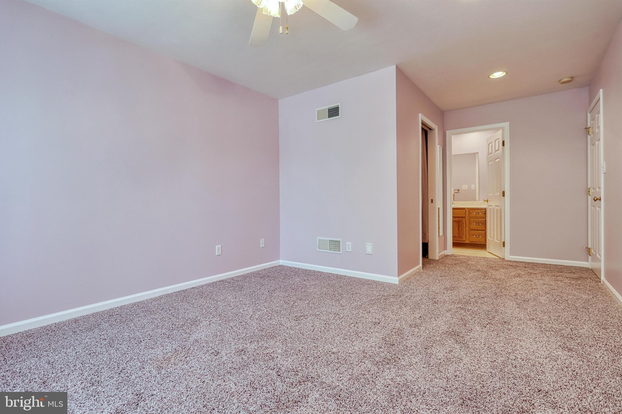 210 Ridgefield Drive York, PA 17403 - Photo 39 of 71 Gallery Image 39