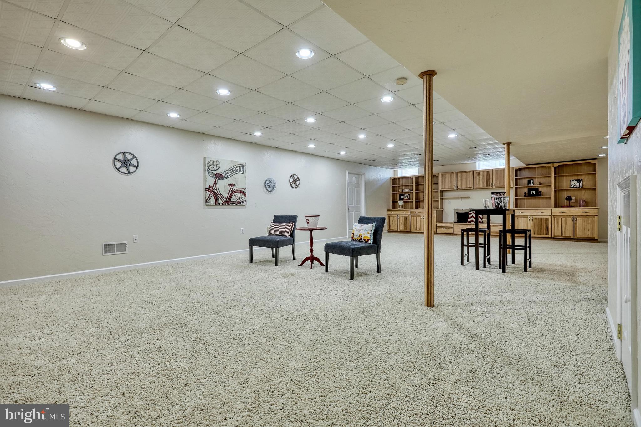 210 Ridgefield Drive York, PA 17403 - Photo 40 of 71 Gallery Image 40