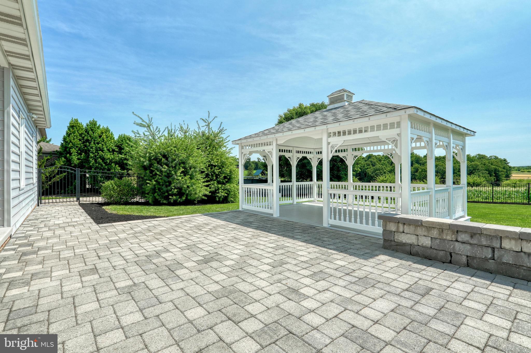 210 Ridgefield Drive York, PA 17403 - Photo 48 of 71 Gallery Image 48