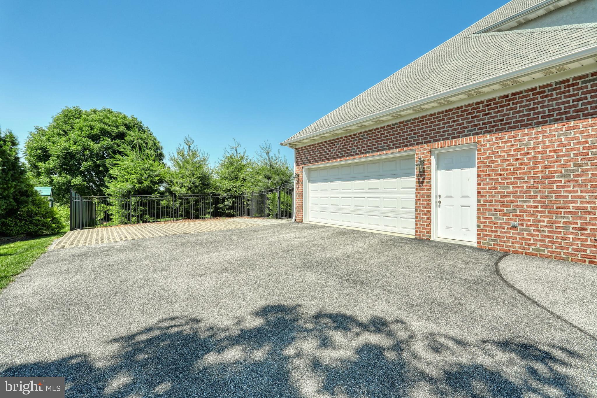 210 Ridgefield Drive York, PA 17403 - Photo 67 of 71 Gallery Image 67