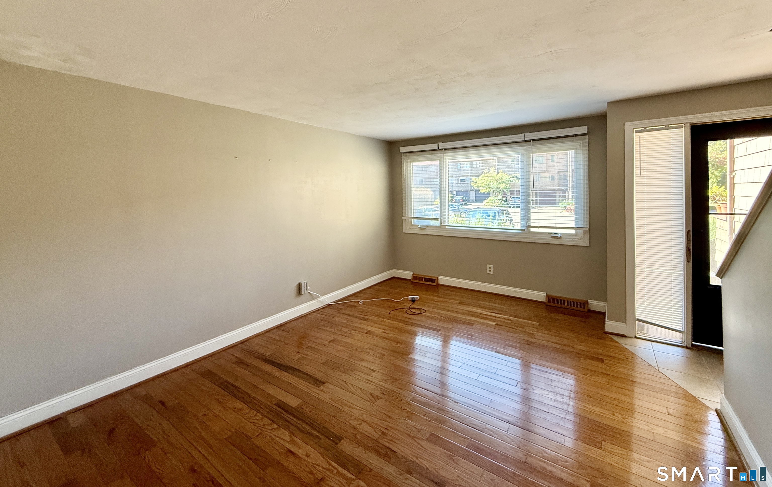 152 Towne House Road, Unit 152 Hamden, CT 06514 - Photo 6 of 26 Gallery Image 6