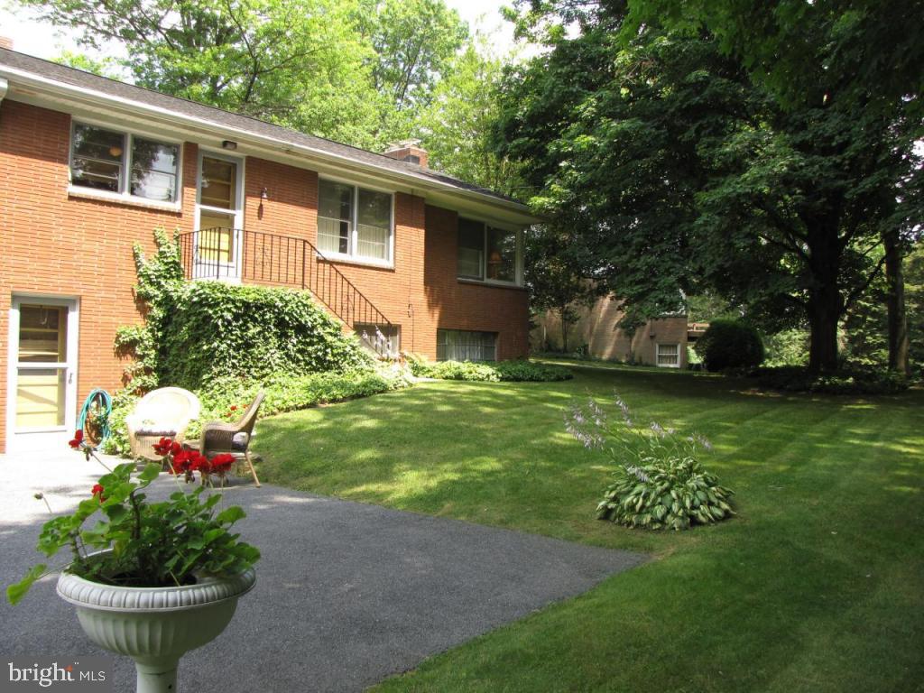 58 Springhouse Road Lancaster, PA 17603 - Photo 12 of 50 Gallery Image 12