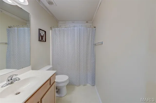 $394,000 | 17347 Hilltop Ridge Drive, Eureka, MO 63025