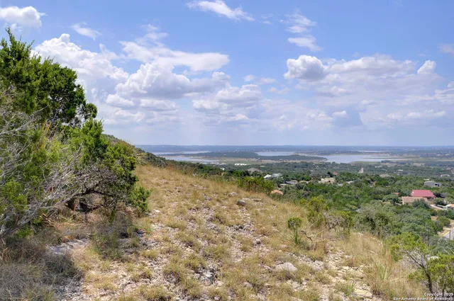 $200,000 | 1081 Eagle Point Drive, Fischer, TX 78623