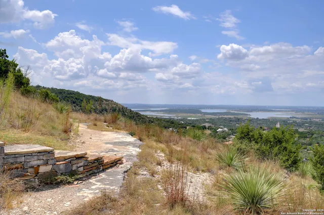 $200,000 | 1081 Eagle Point Drive, Fischer, TX 78623