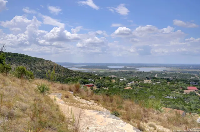 $200,000 | 1081 Eagle Point Drive, Fischer, TX 78623