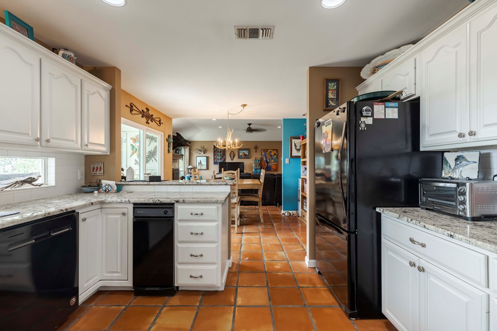 116 Ridge Road West Ingram, TX 78025 - Photo 16 of 65 Kitchen/Dining/Living Open View