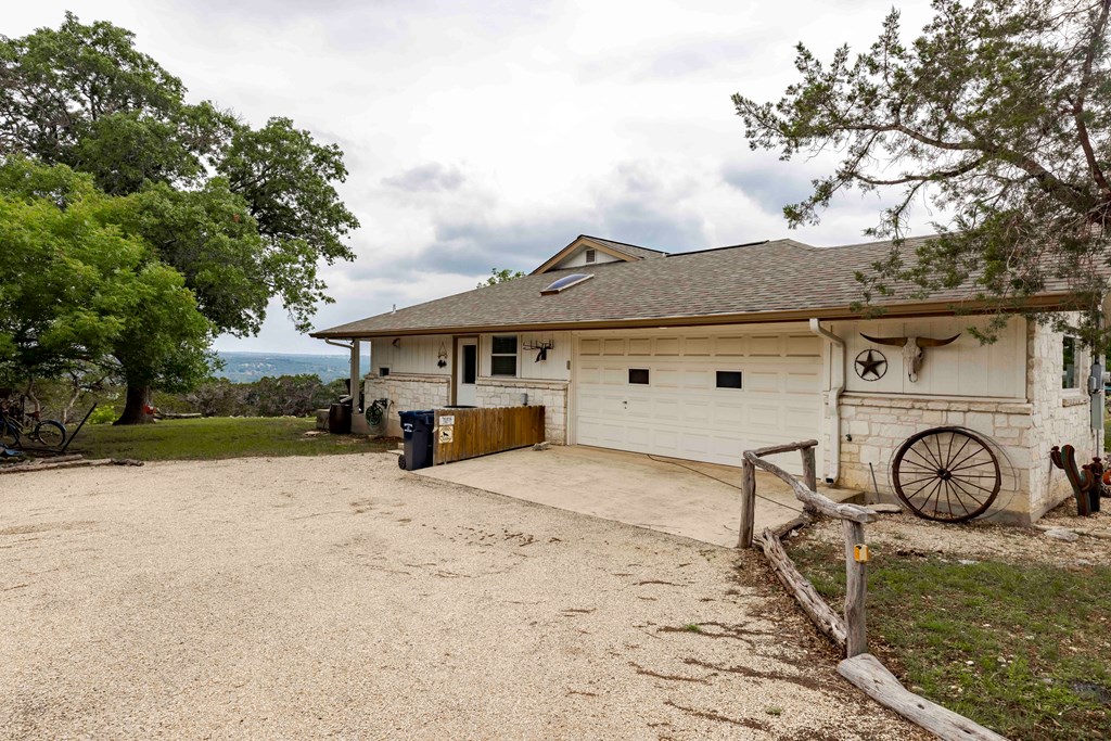 116 Ridge Road West Ingram, TX 78025 - Photo 44 of 65 Garage Side of Home