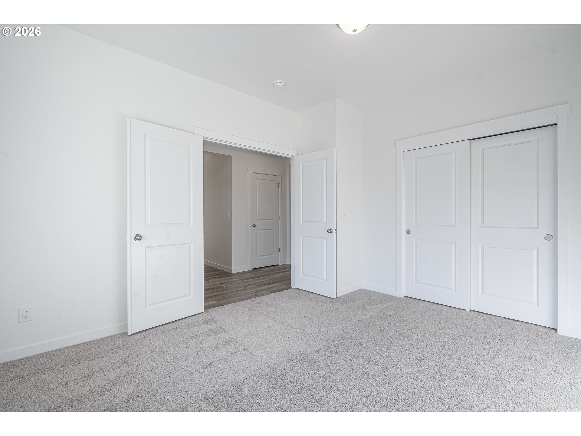 673 Parker Loop Silverton, OR 97381 - Photo 7 of 37 a view of an empty room