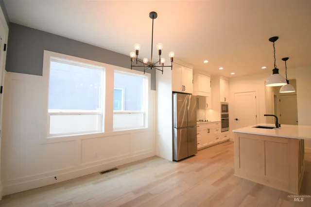 $2,795 | 1987 East Presidential Drive, Meridian, ID 83642