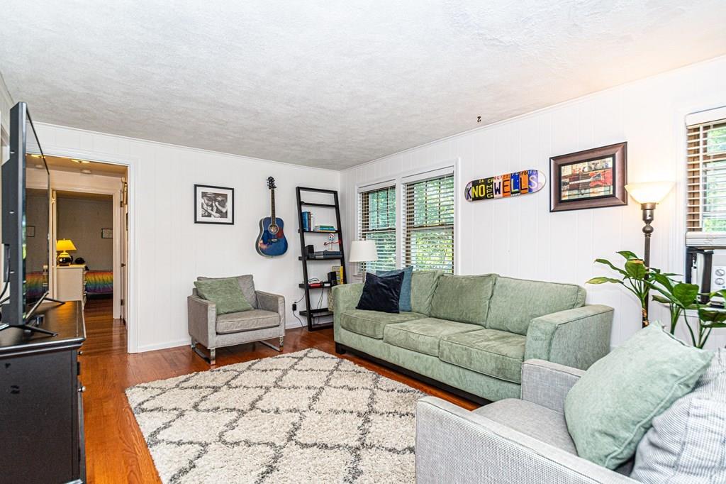20 Dunbar Road Reading, MA 01867 - Photo 11 of 34 Gallery Image 11