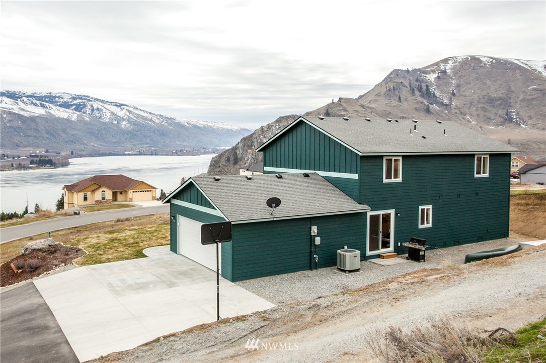 1008 Two Rivers Road Entiat, WA 98822 - Photo 1 of 24 Gallery Image 1