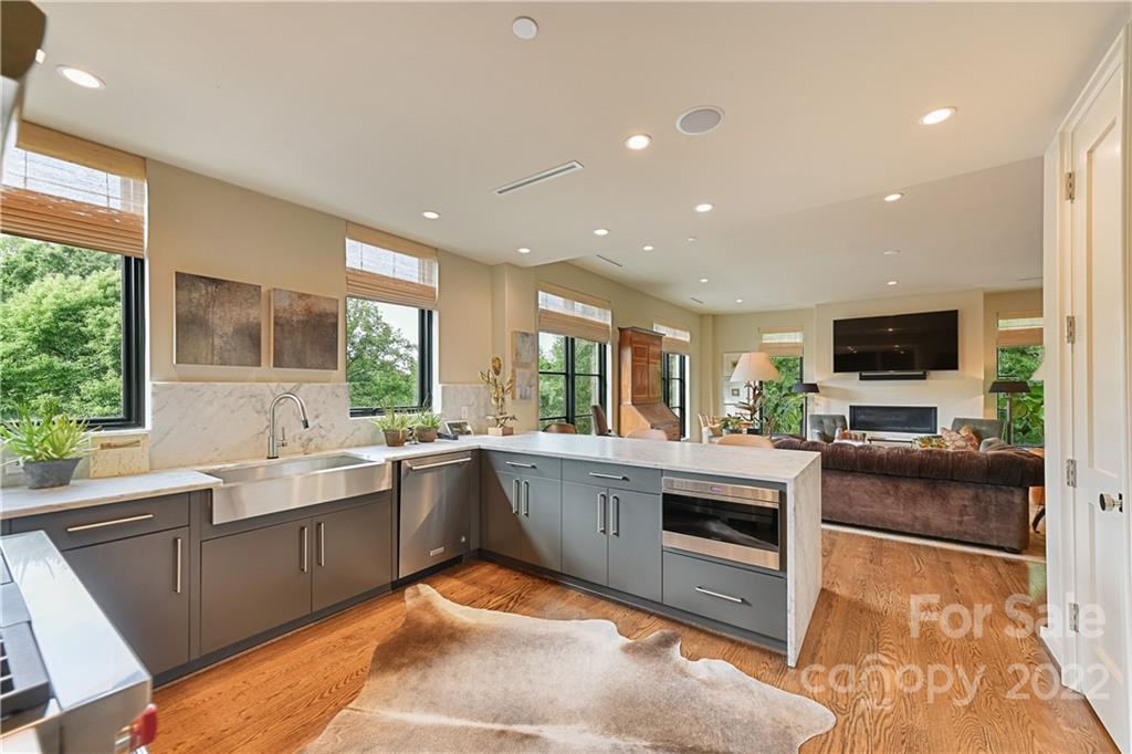 1333 Queens Road, Unit A4 Charlotte, NC 28207 - Photo 16 of 30 Gallery Image 16