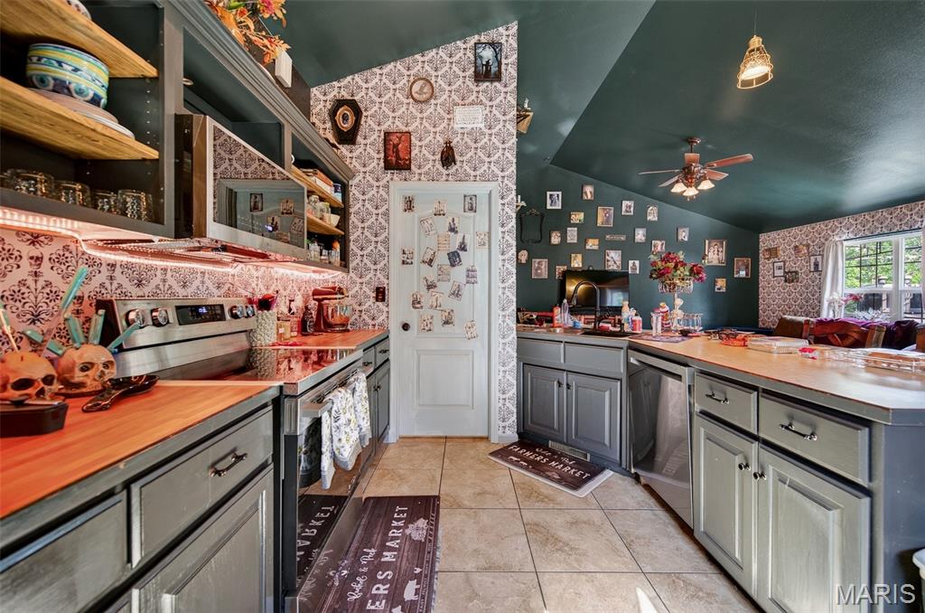 22810 Return Lane Waynesville, MO 65583 - Photo 6 of 41