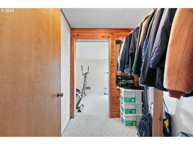 $1,145,000 | 36189 Highway 58, Pleasant Hill, OR 97455