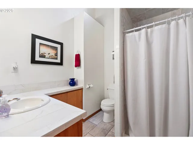 $1,145,000 | 36189 Highway 58, Pleasant Hill, OR 97455