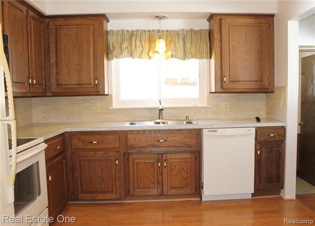 167 Booth Road Troy, MI 48085 - Photo 25 of 30