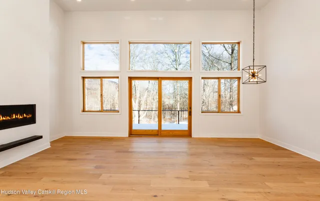 $979,000 | 513 Myrtle Avenue, Wallkill, NY 12589