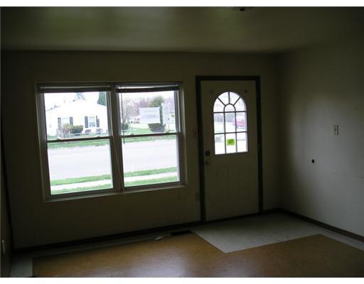 1902 Center Springfield Oh 45503 Springfield, OH 45506 - Photo 3 of 9