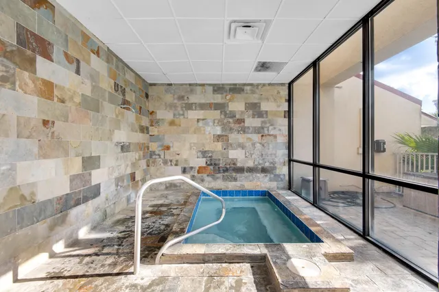 $849,000 | 550 Tops'l Beach Boulevard, Unit 909, Miramar Beach, FL 32550