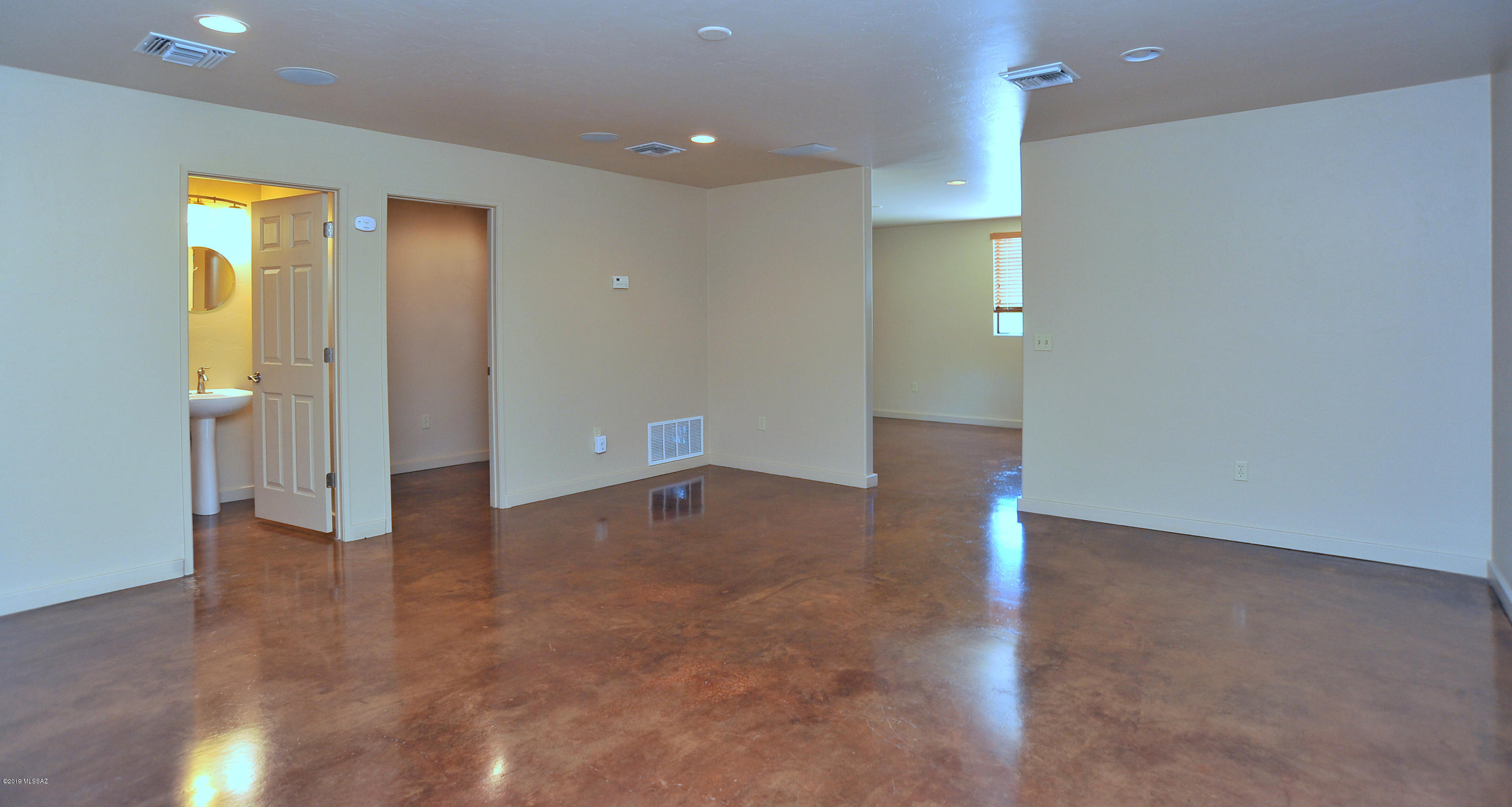 2326 East Lind Road Tucson, AZ 85719 - Photo 18 of 49 Gallery Image 18