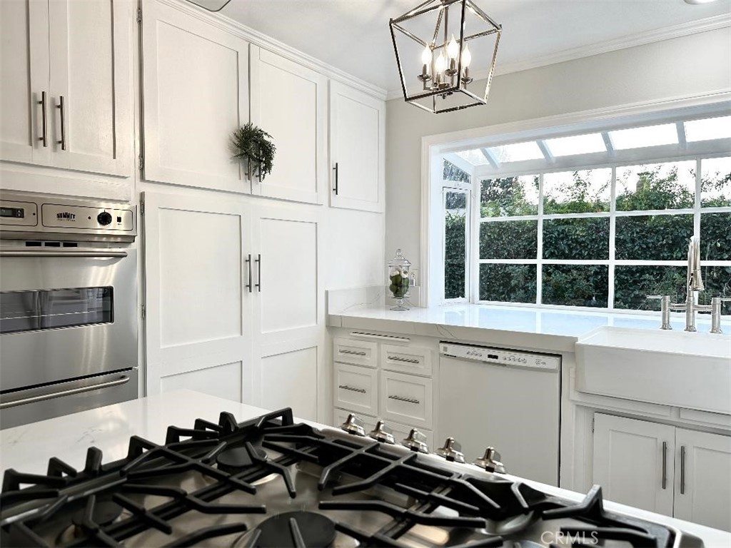 26261 Veva Way Calabasas, CA 91302 - Photo 21 of 59