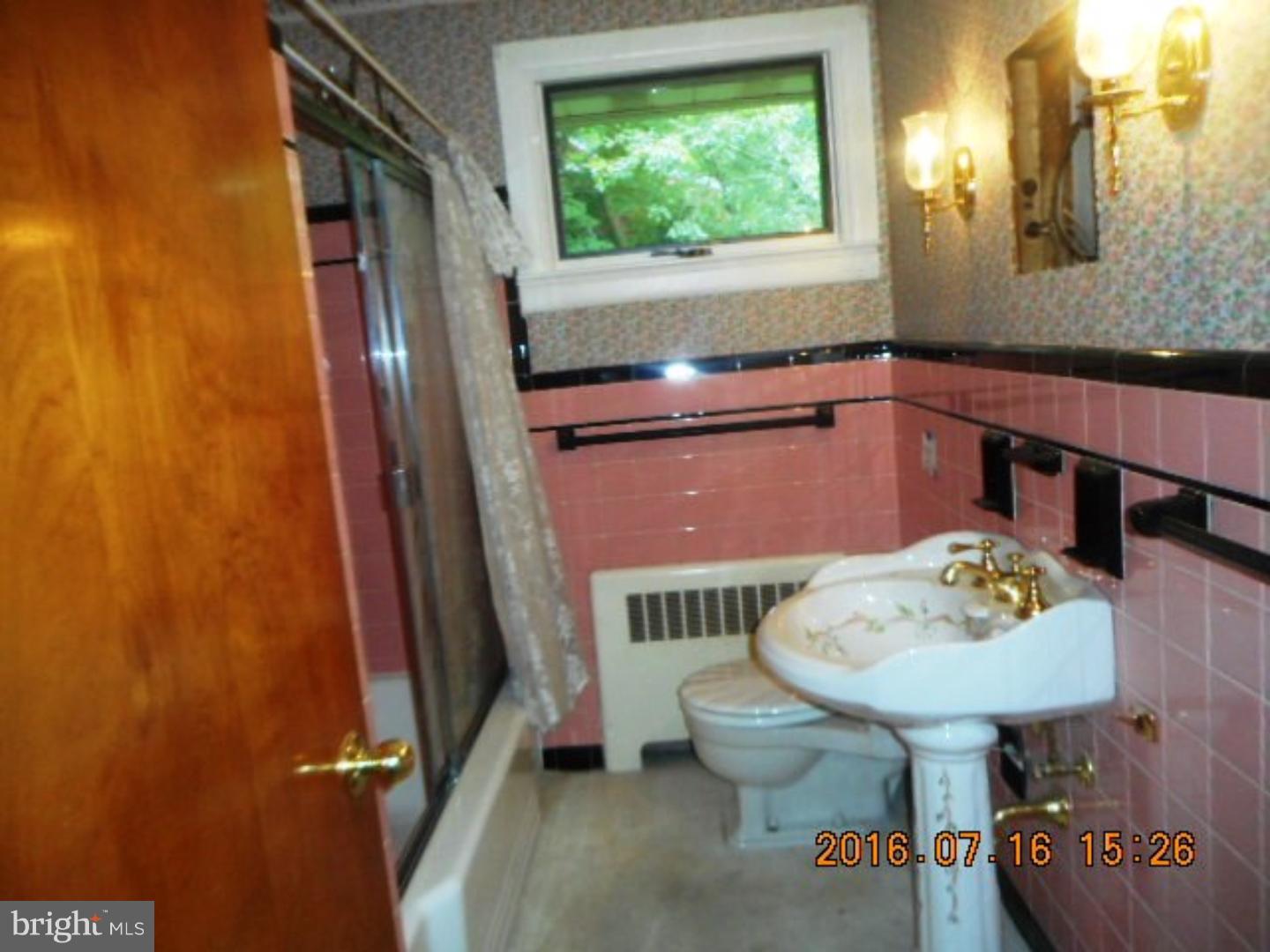 310 Northcroft Road Springfield, PA 19064 - Photo 12 of 20 Bathroom