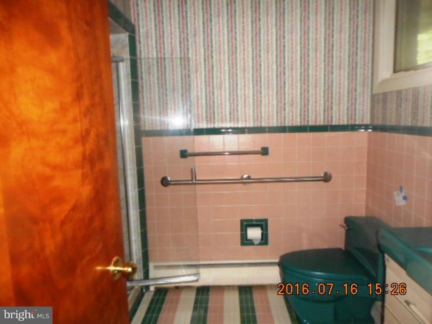 310 Northcroft Road Springfield, PA 19064 - Photo 9 of 20 Bathroom