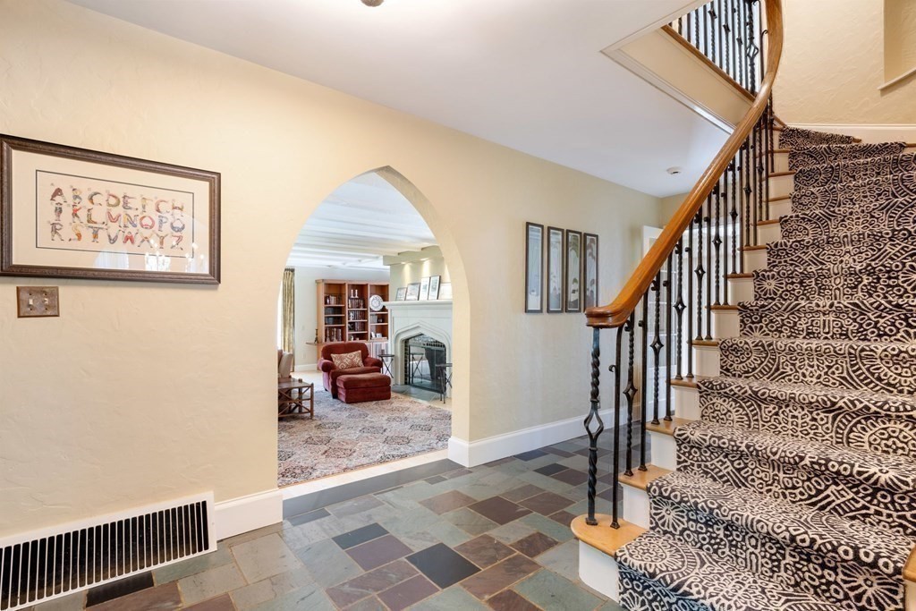 128 Colony Road Longmeadow, MA 01106 - Photo 19 of 39 Gallery Image 19