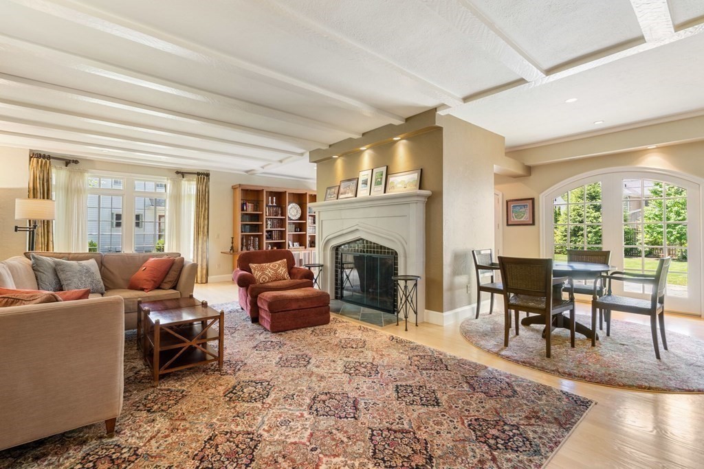 128 Colony Road Longmeadow, MA 01106 - Photo 3 of 39 Gallery Image 3