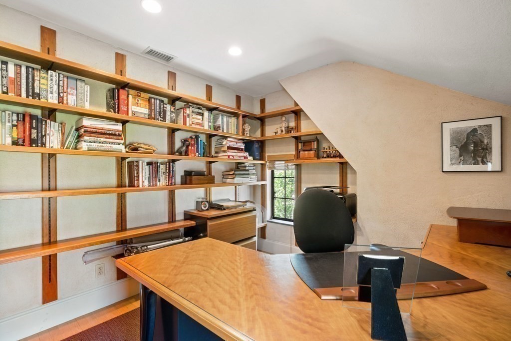 128 Colony Road Longmeadow, MA 01106 - Photo 32 of 39 Gallery Image 32