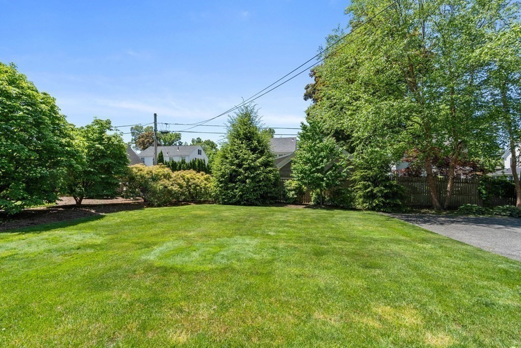 128 Colony Road Longmeadow, MA 01106 - Photo 38 of 39 Gallery Image 38