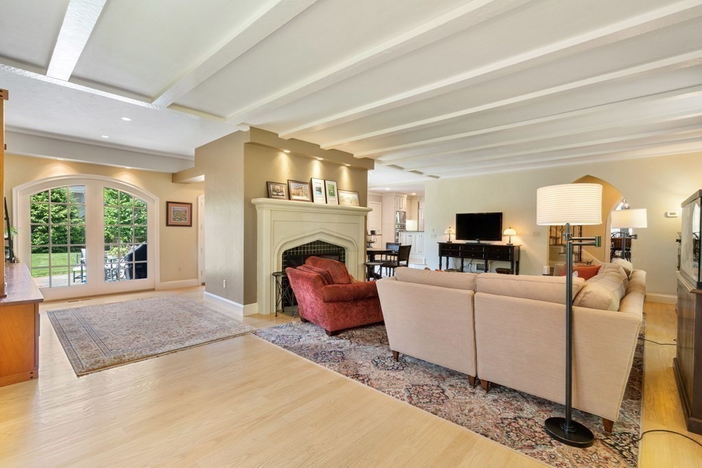 128 Colony Road Longmeadow, MA 01106 - Photo 5 of 39 Gallery Image 5