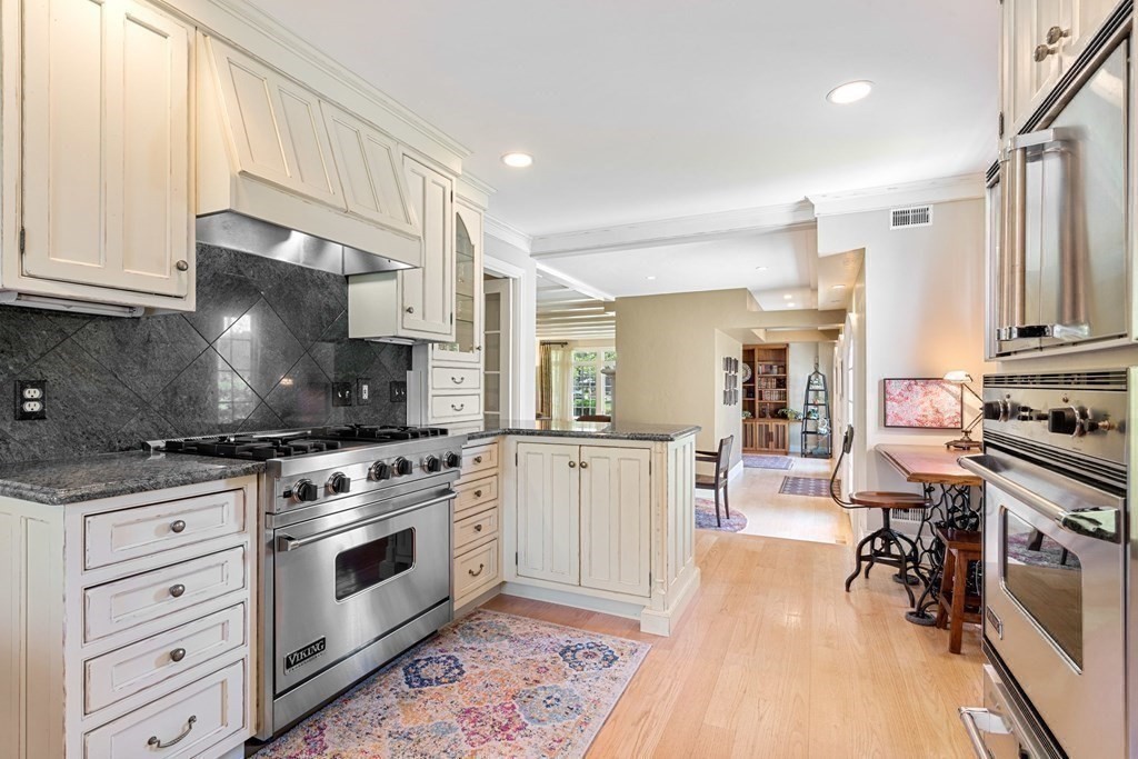128 Colony Road Longmeadow, MA 01106 - Photo 9 of 39 Gallery Image 9
