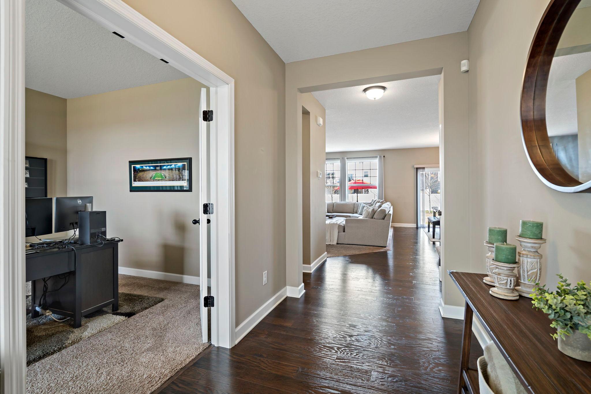 3894 Carver Path Chaska, MN 55318 - Photo 3 of 37