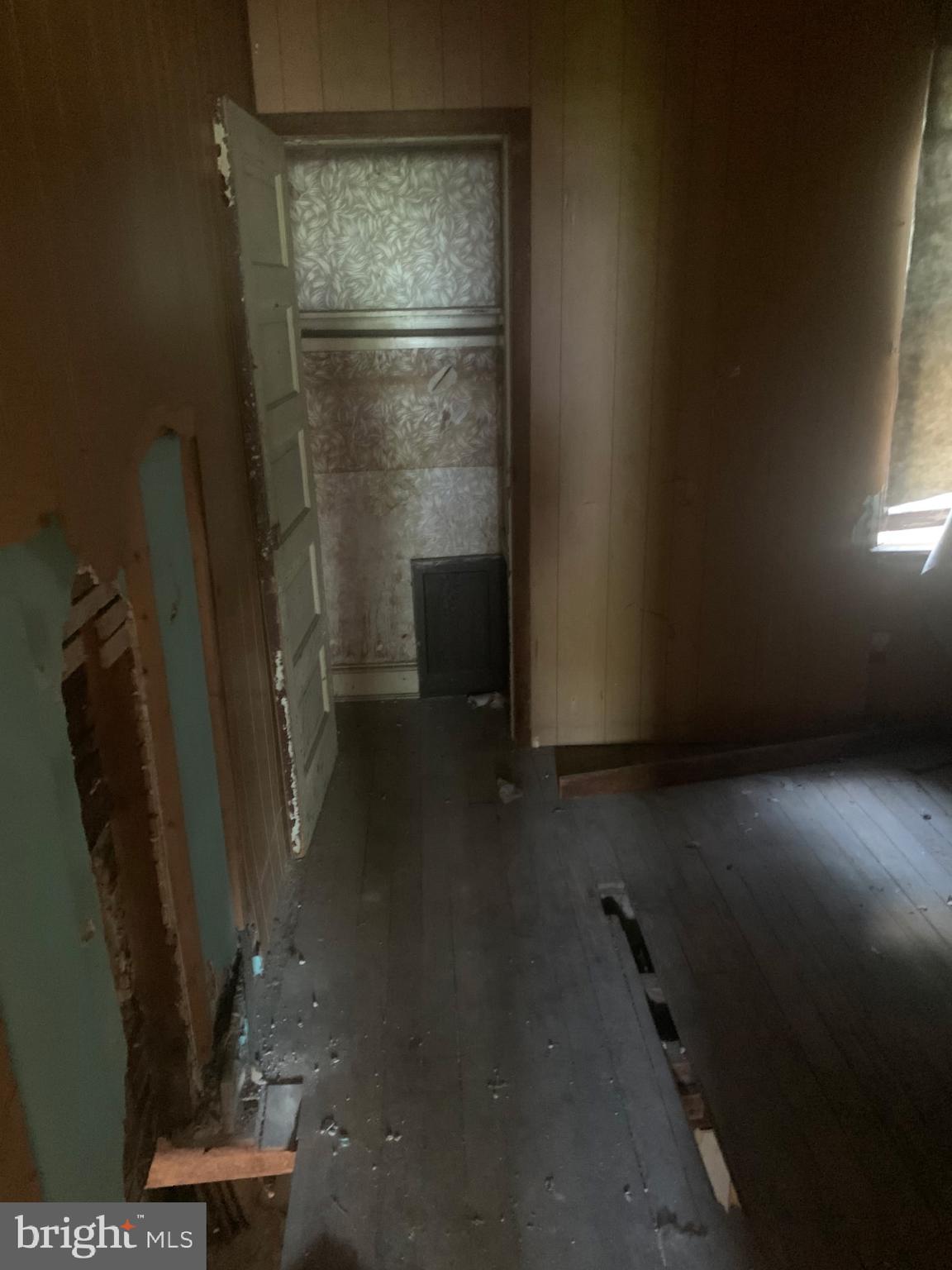 1637 Appleton Street Baltimore, MD 21217 - Photo 4 of 6