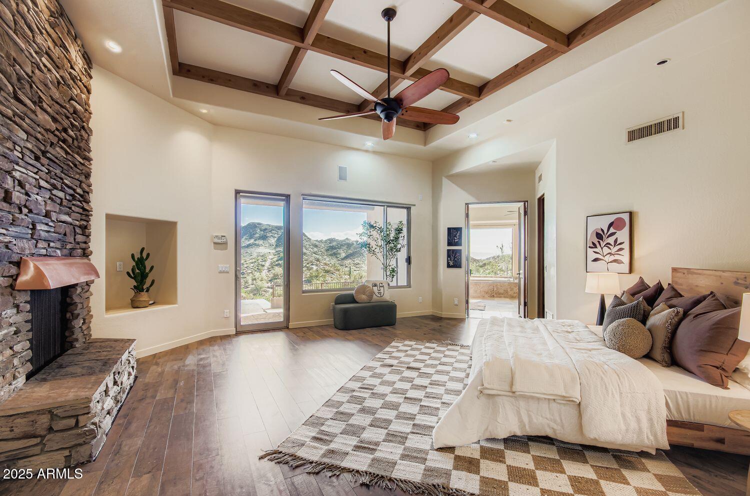 9247 North 24th Way Phoenix, AZ 85028 - Photo 20 of 99 9247 n 24th way - Web Quality - 018 - 25