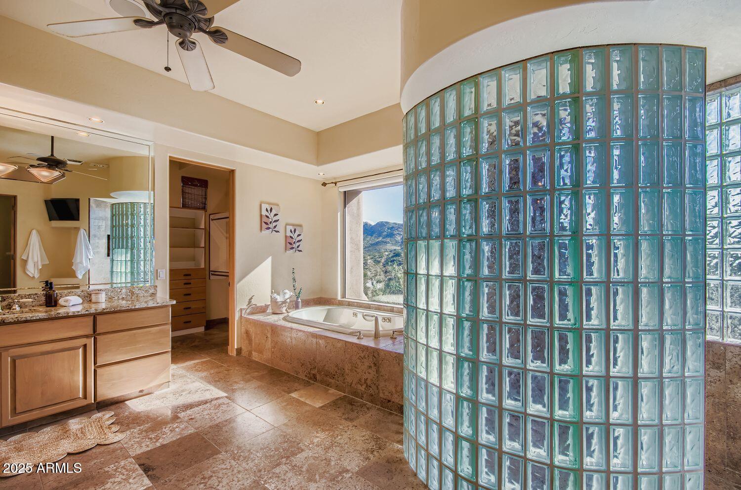 9247 North 24th Way Phoenix, AZ 85028 - Photo 25 of 99 9247 n 24th way - Web Quality - 023 - 31