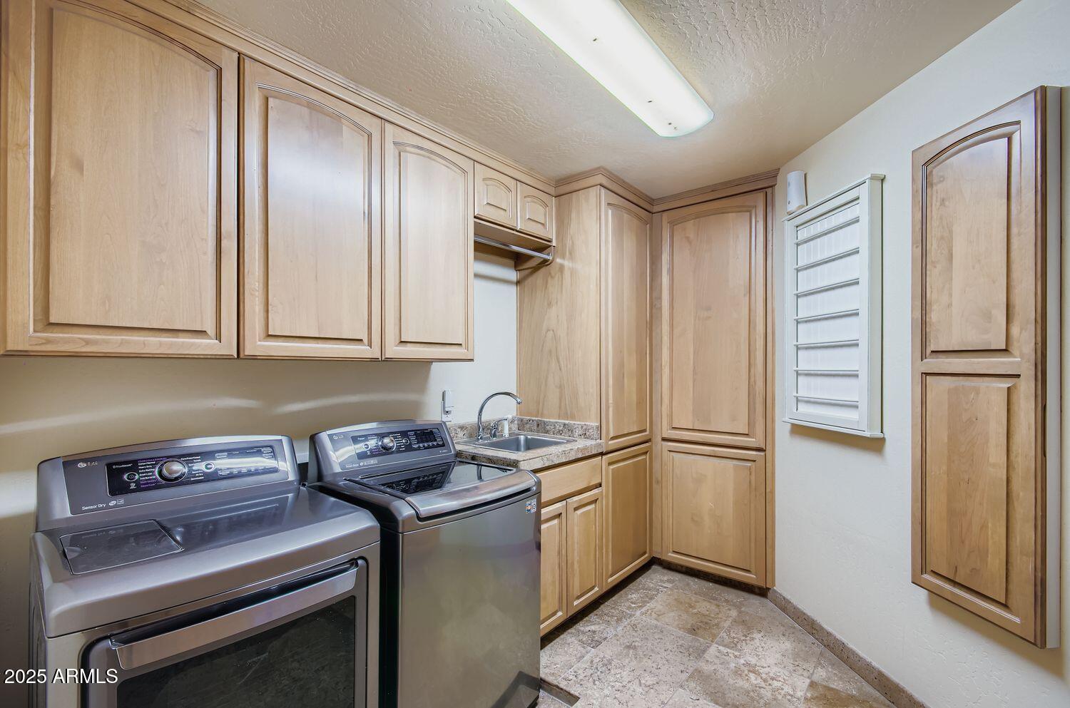 9247 North 24th Way Phoenix, AZ 85028 - Photo 37 of 99 9247 n 24th way - Web Quality - 029 - 37